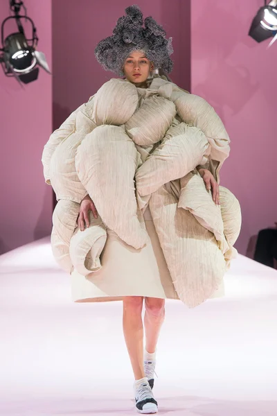 Look 13